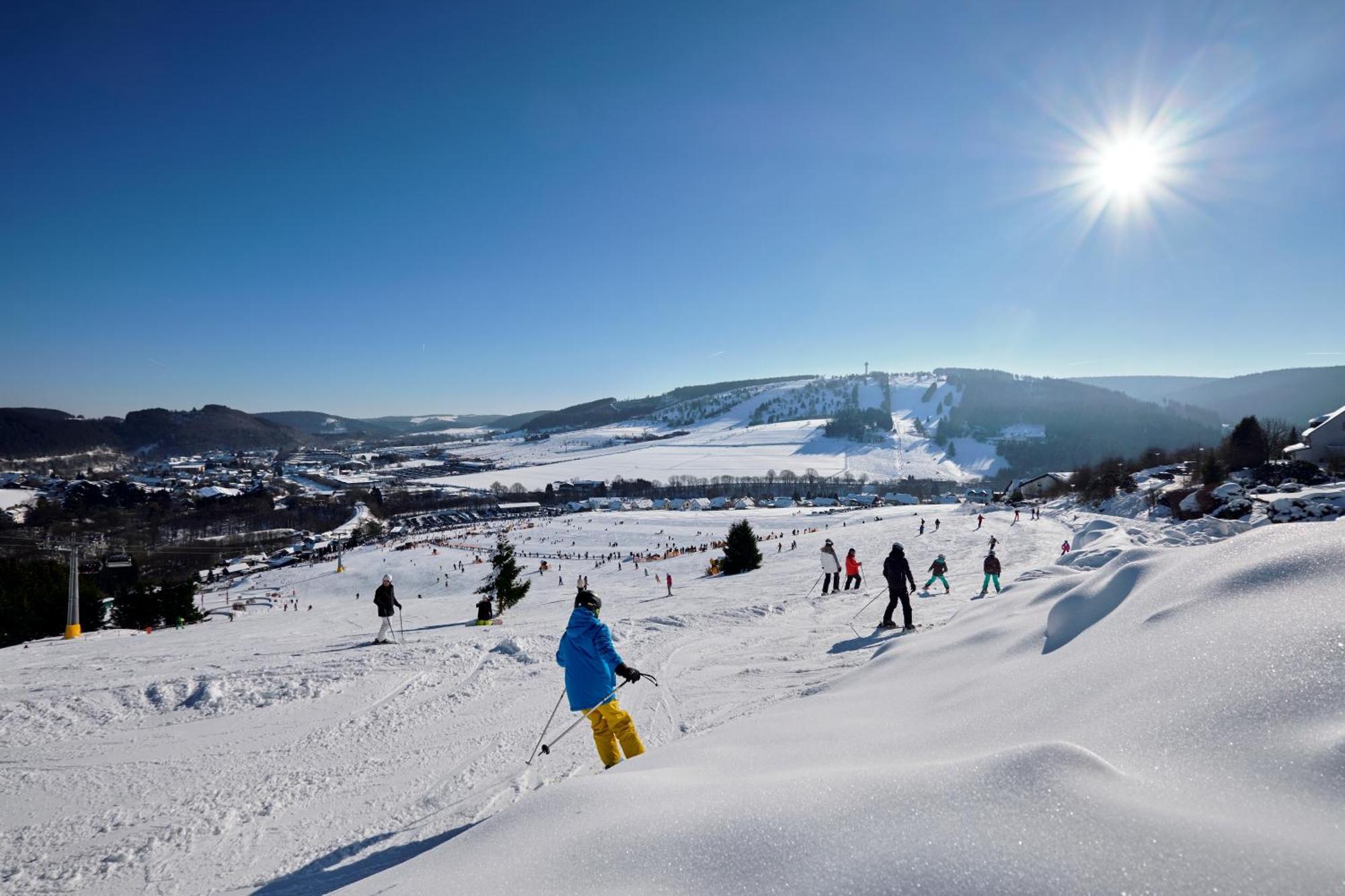 Hotel & Ferienappartements Edelweiss Willingen  Exteriör bild