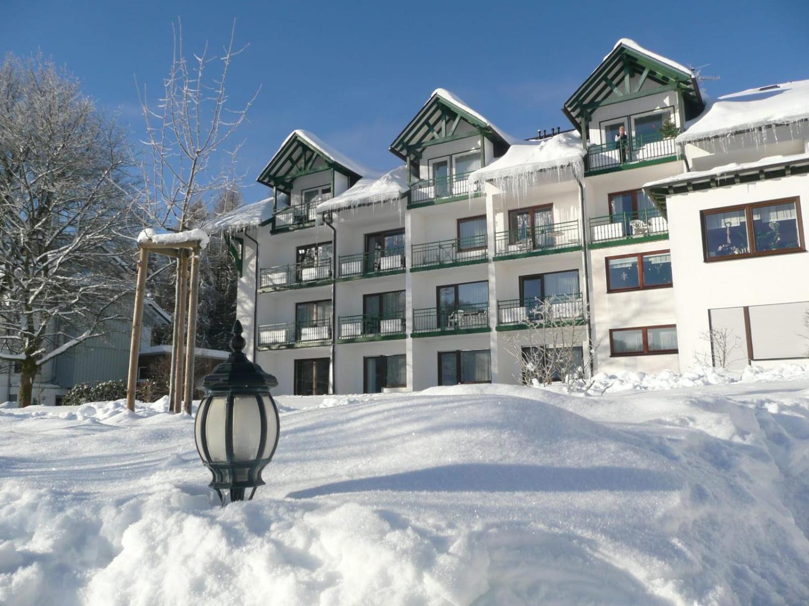 Hotel & Ferienappartements Edelweiss Willingen  Exteriör bild
