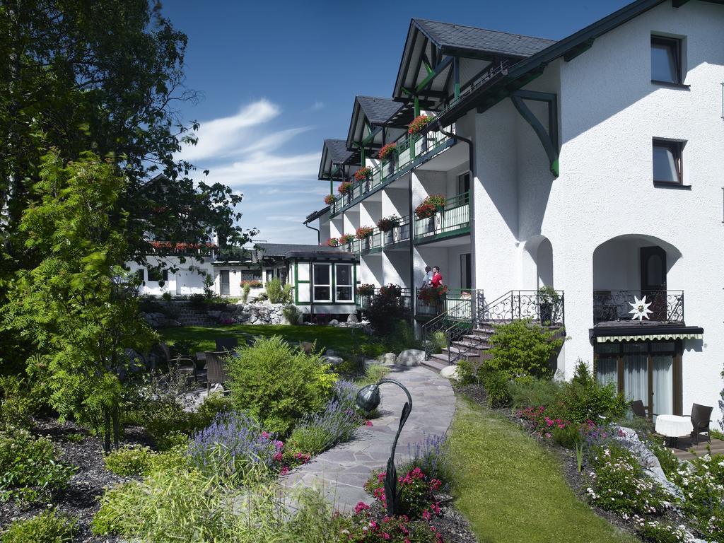 Hotel & Ferienappartements Edelweiss Willingen  Exteriör bild